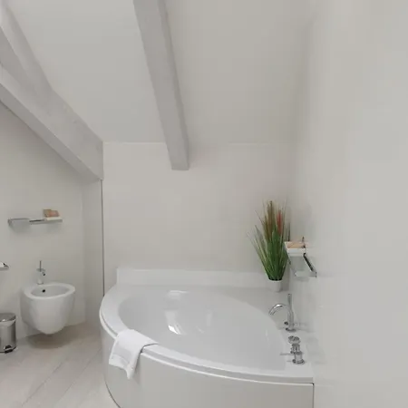 Eden House Experience Apartment *