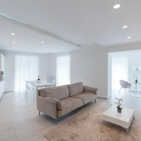 Eden House Experience 아파트 메라노