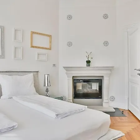 Eden House Experience Apartment