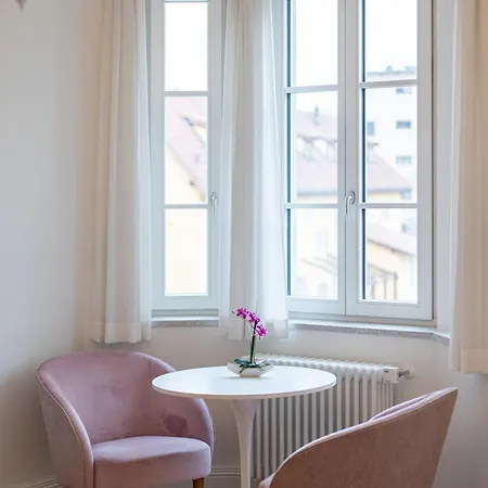 Eden House Experience Apartment