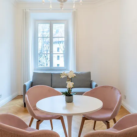 Eden House Experience Apartment *