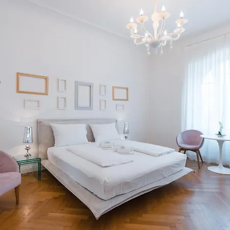 Eden House Experience Apartment *