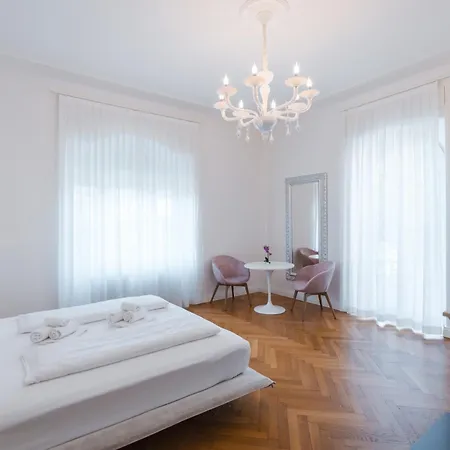 Eden House Experience Apartment *