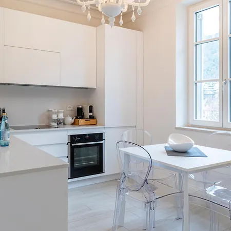 Eden House Experience Apartment