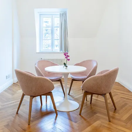 Eden House Experience Apartment Meran