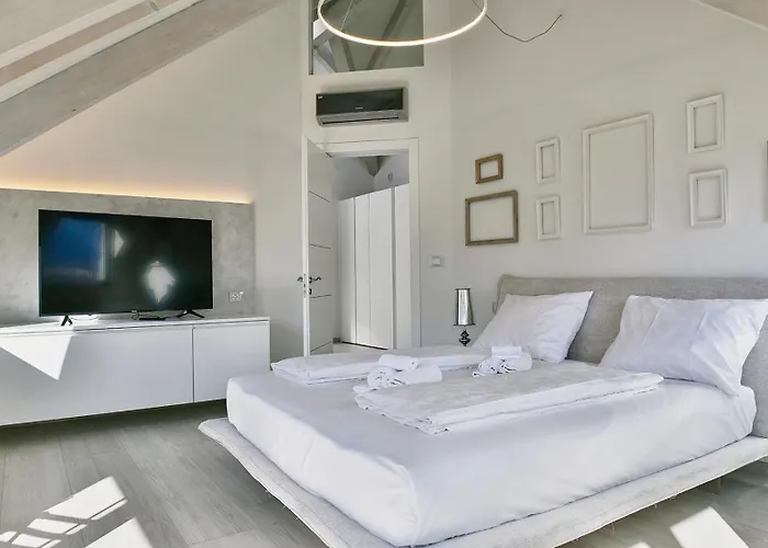 Eden House Experience *