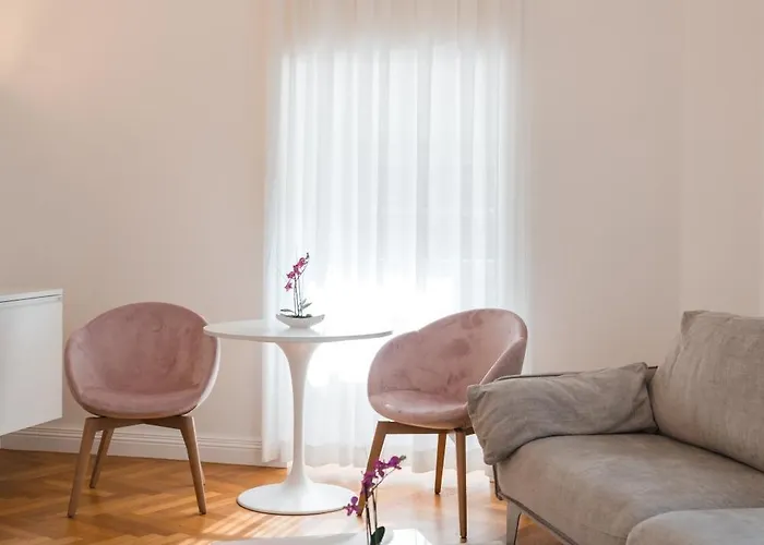 Eden House Experience Apartment